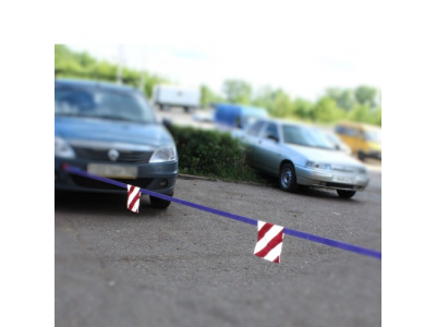 Комплект из 2 флажков со световозвращающей лентой для буксировочных ремня/троса, Tplus от TPLUS Комплект из 2 флажков со световозвращающей лентой для буксировочных ремня/троса, Tplus